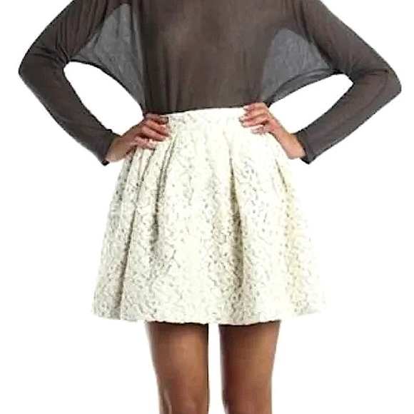 Elizabeth and James Dresses & Skirts - Elizabeth and James Ivory Lace PATRICIA Full Skirt Sz L